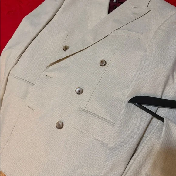 Men's Cream Double-Breasted Suit